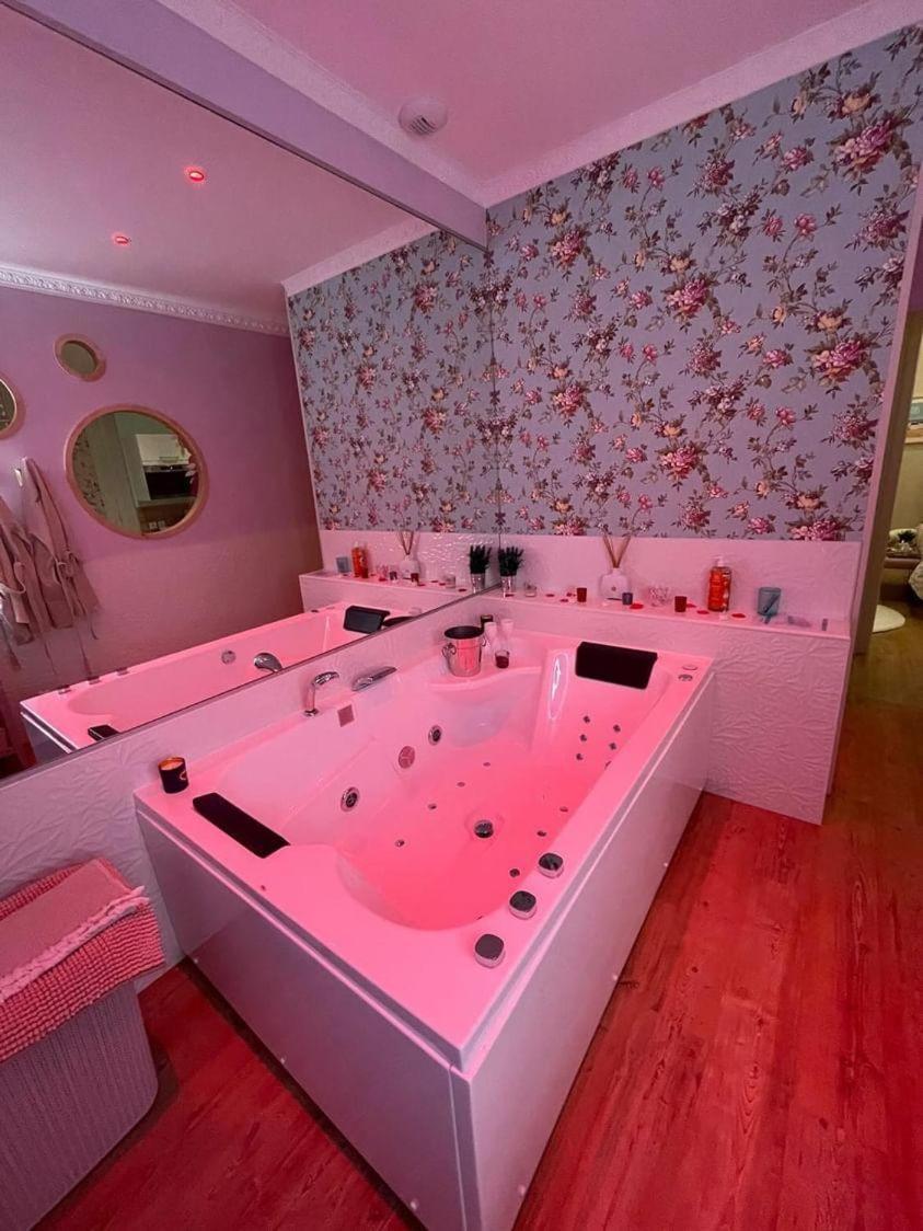 La Bulle Romantique Calais Exteriör bild